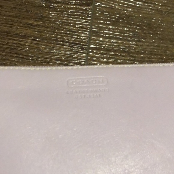 Coach lavender wristlet with white hang tag - Picture 2 of 5